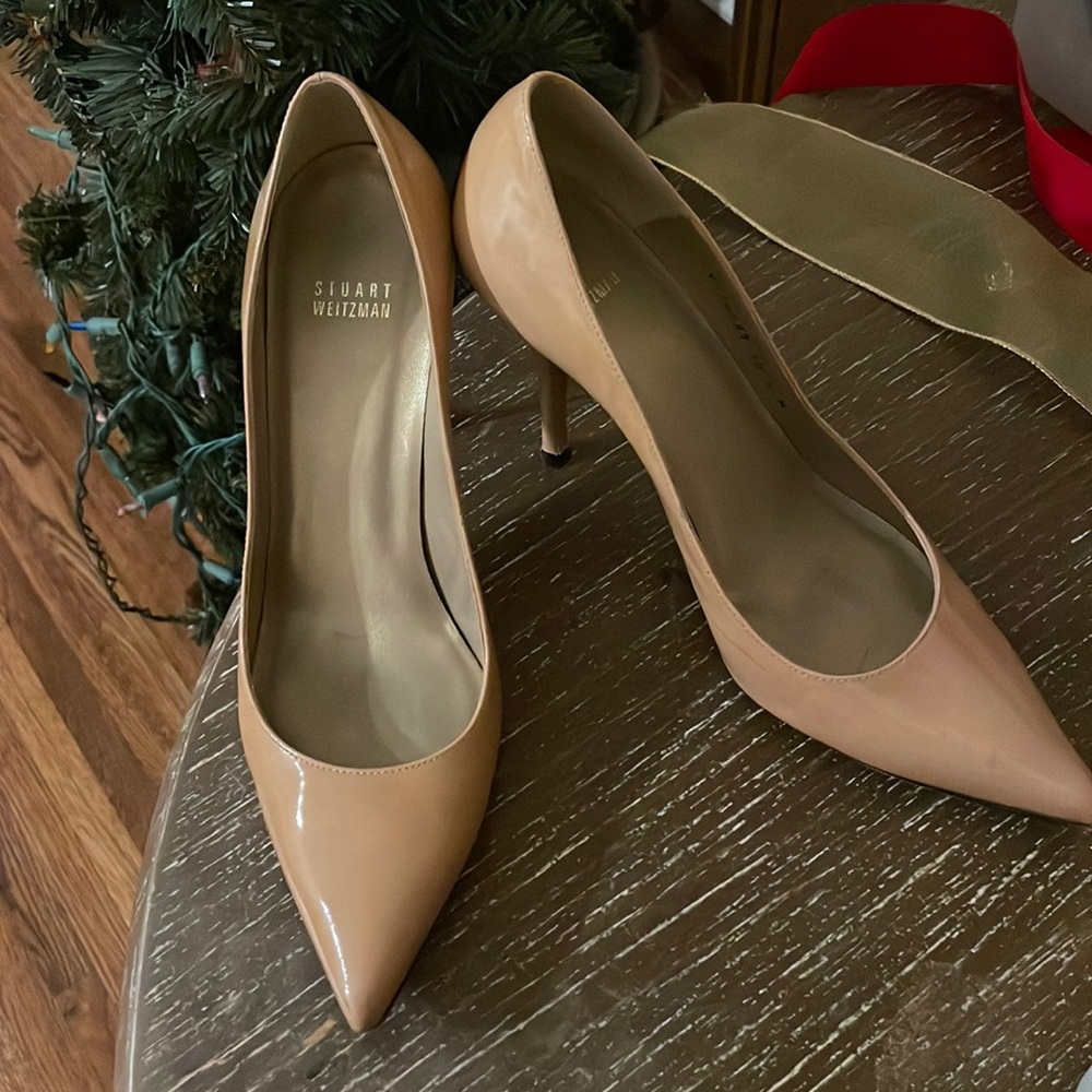 Stuart Weitzman tan pump